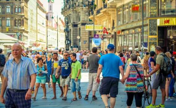 Любители самостоятельных путешествий возвращаются в турфирмы