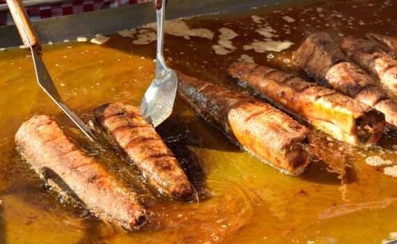 Памятник жареным сардинам