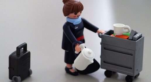 Зарплаты стюардесс