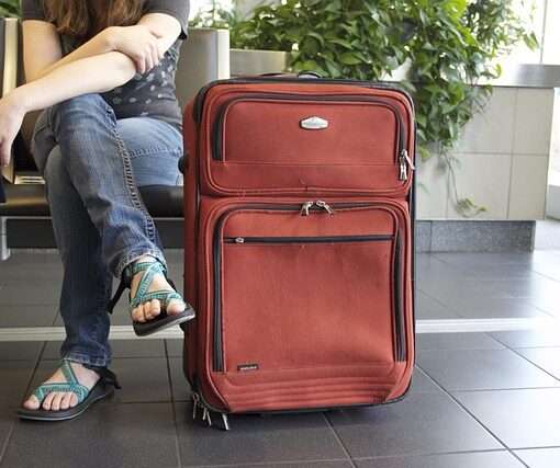 Чемодан в аэропорту на рентгене