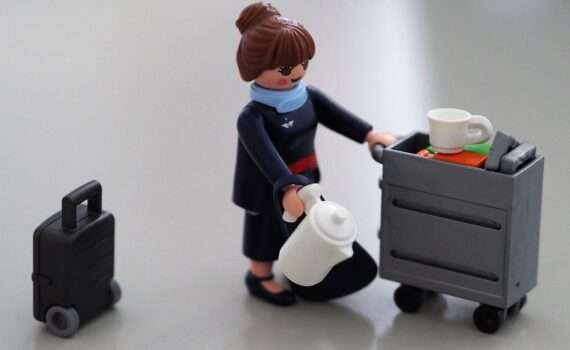 Увольнение стюардесс в Icelandair