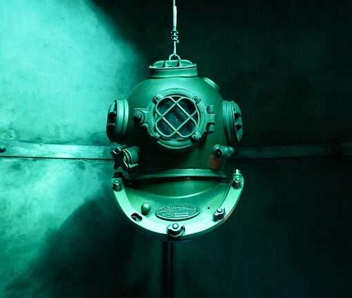 Военно-морской музей под водой в Черногории