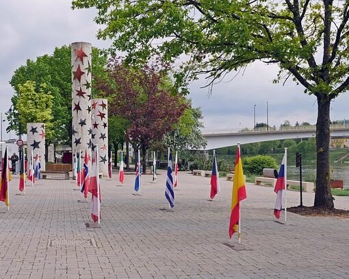 Больше всего виз белорусам