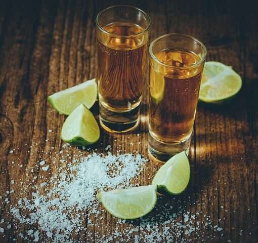 Туристка выпила 14 рюмок текилы