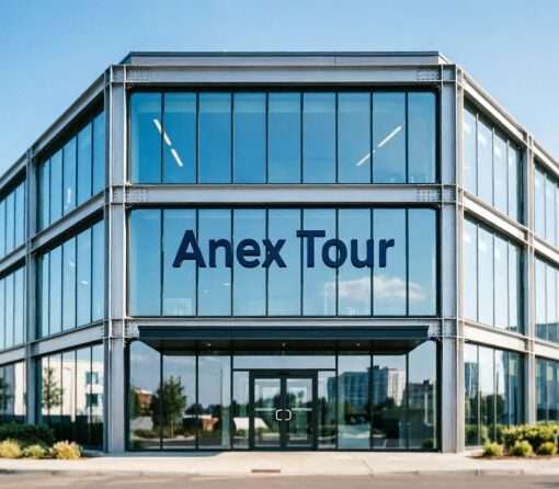 Офис туроператора ANEX Tour с логотипом компании, октябрь 2026 года